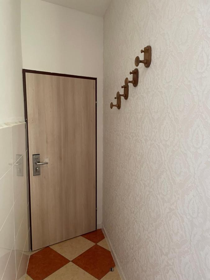 Viktoria Vandrarhem Wien Exteriör bild