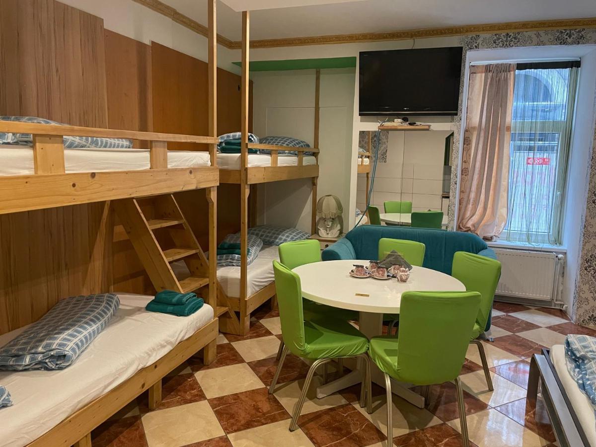 Viktoria Vandrarhem Wien Exteriör bild
