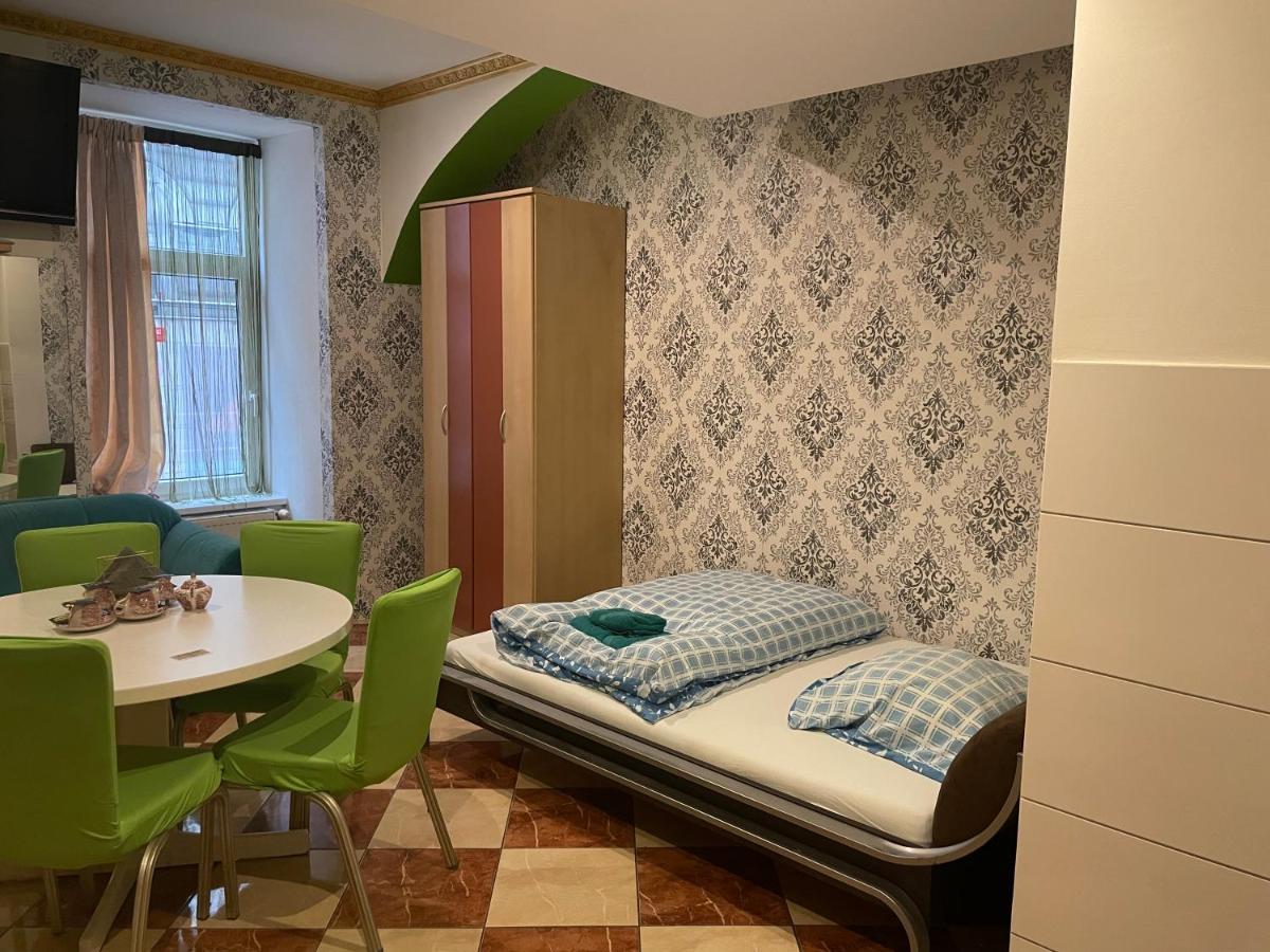 Viktoria Vandrarhem Wien Exteriör bild