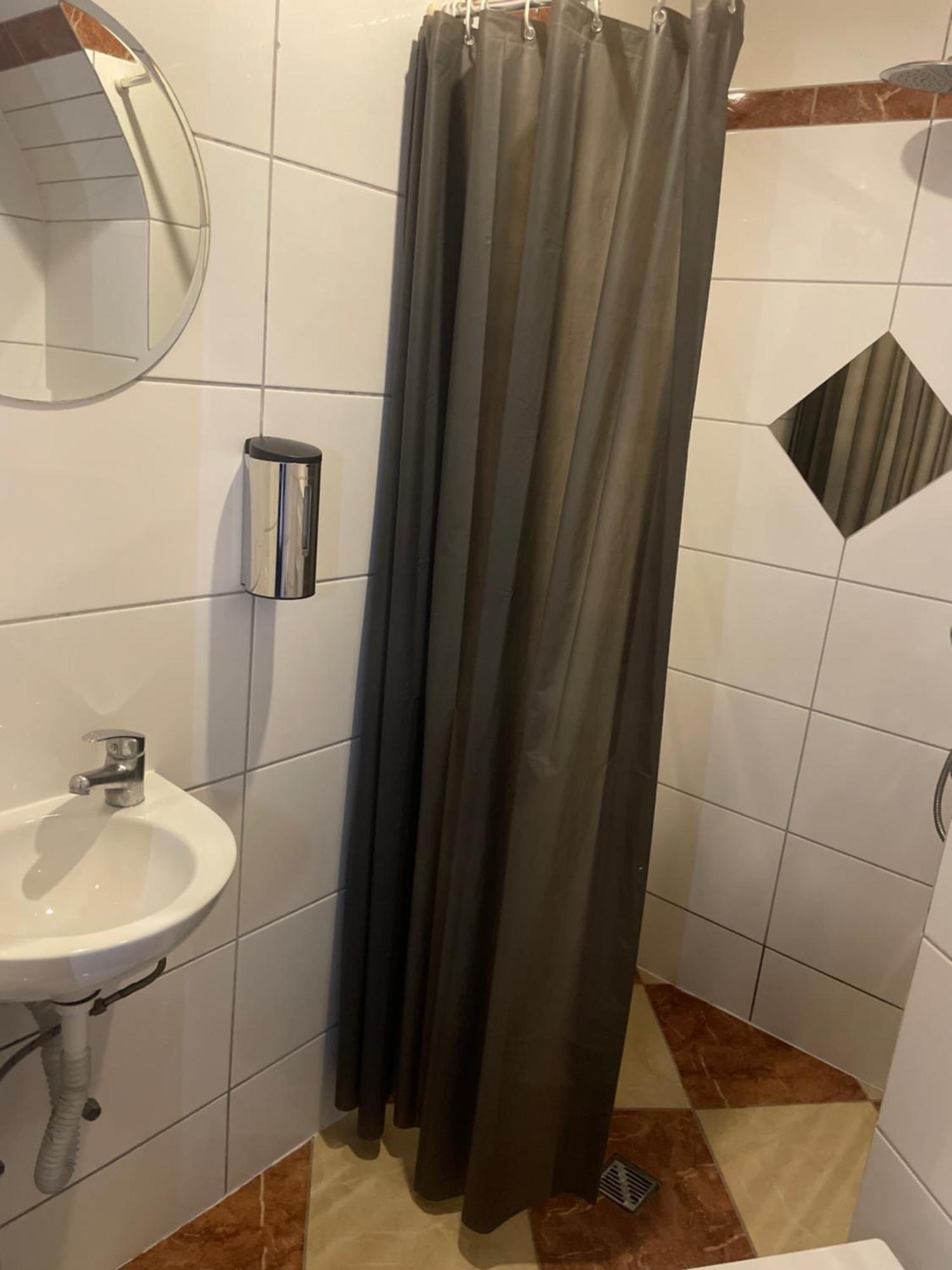 Viktoria Vandrarhem Wien Exteriör bild