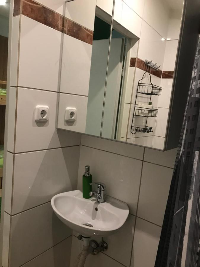 Viktoria Vandrarhem Wien Exteriör bild