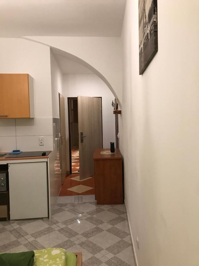 Viktoria Vandrarhem Wien Exteriör bild